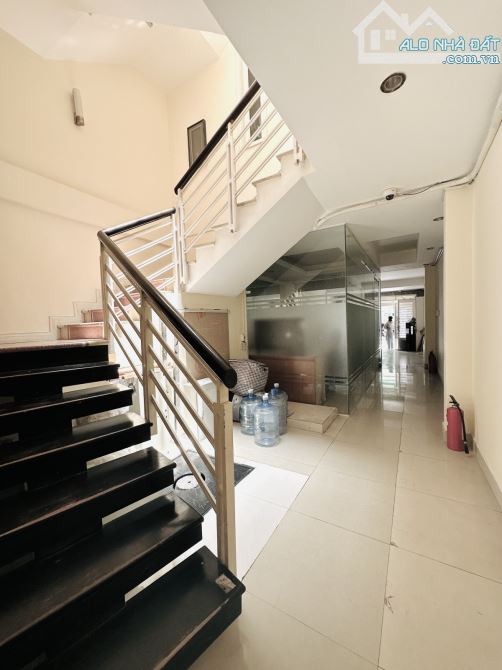 Bán nhà Bình Thạnh - Hẻm nhựa xe tải tránh - Khu phân lô - 77m2 - 18.7 tỷ - 8