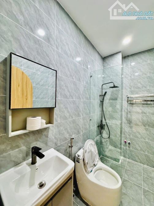 NHÀ XÂY MỚI - VỊ TRÍ ĐẸP TẠI HUỲNH MẪN ĐẠT, QUẬN 5 - GIẢM SÂU CÒN 6,52 TỶ, SỔ HOÀN CÔNG ĐỦ - 8