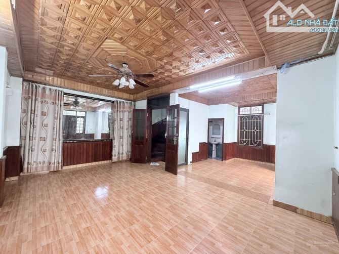 Cho thuê nhà ngõ 100 đường Hoàng Quốc Việt. Dt 40/50m2 x 5 tầng lô góc, 20 tr/tháng - 8