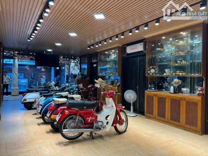 BIỆT THỰ HOÀ QUÝ ,THIẾT KẾ ĐẸP ,DÒNG TIỀN 10TRIỆU 1NGÀY ,DT KHỦNG. - 8
