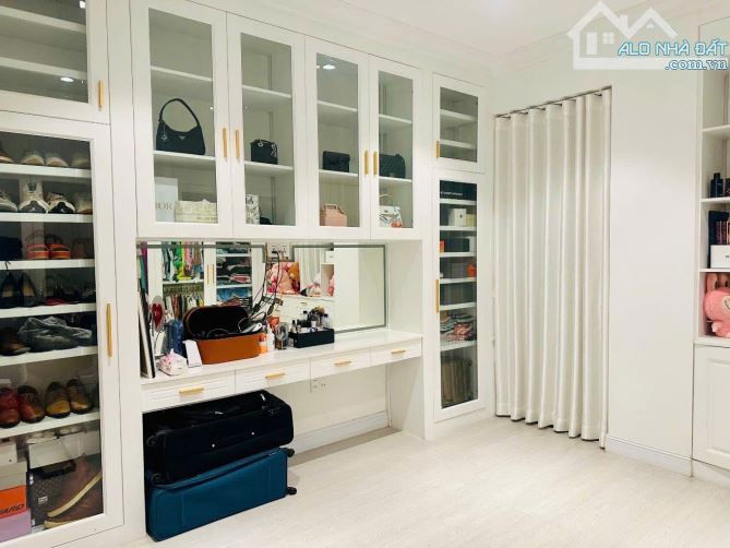 NGAY VINCOM NAM LONG - HÀNG XÓM CA SĨ NỔI TIẾNG - FULL NỘI THẤT CAO CẤP - HẺM XE HƠI TỚNHÀ - 8