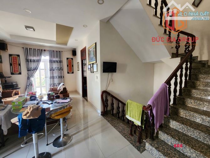 Bán nhà khu dân cư Tân Phong, căn góc 2 mặt tiền đường sổ hồng 195m2 ngang 10m giá 11.2 tỷ - 8
