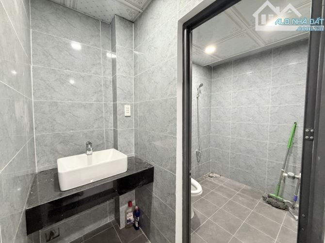 BÁN NHÀ 2 TẦNG, 55M2, HẺM 3 MÉT - PHẠM VĂN ĐỒNG, BÌNH THẠNH , GIÁ 4.x TỶ - 8
