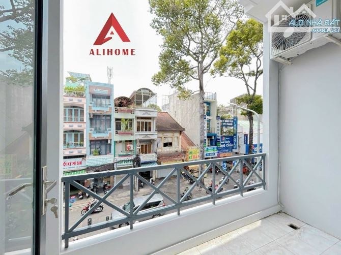 CĂN HỘ TÁCH BẾP 1PN FULL NỘI THẤT BAN CÔNG GIÁ CỰC MỀM NGAY QUẬN 1 - 8