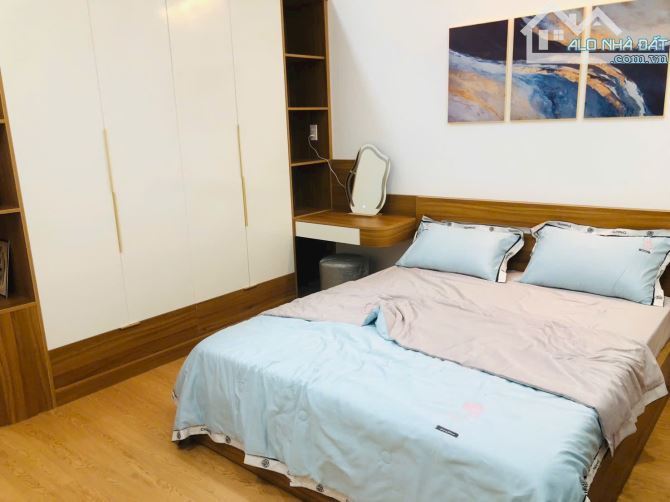 Nhà 4 tầng Full nội thất , gần chợ Gà, gần ngã ba đông quang, đường xe hơi 8m thông - 8
