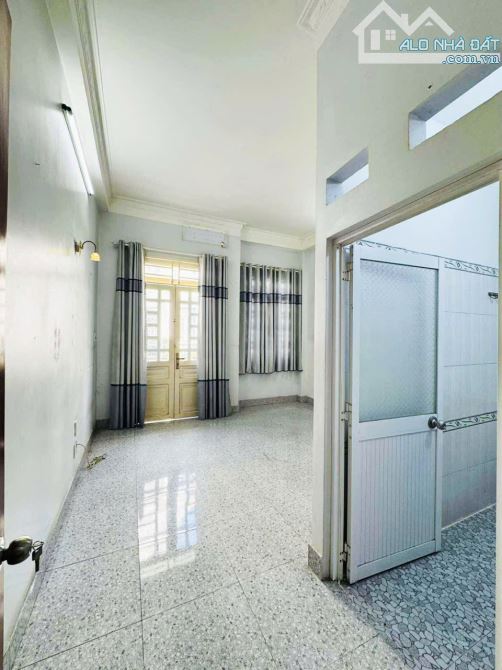NHÀ 3 TẦNG BTCT RẤT ĐẸP, 54M2, 4PN, 4WC ,HXH, GẦN HIỆP THÀNH CITY, 5.25 TỶ TL - 8