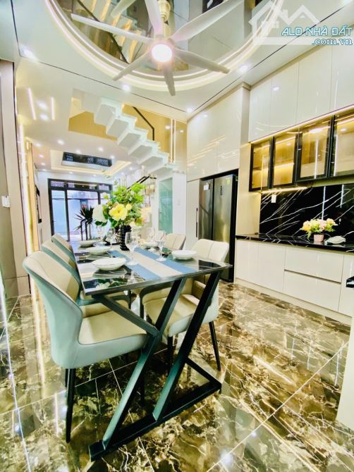 6.88 tỷ, siêu phẩm 4 tầng, full nội thất cao cấp, hẻm 6m, 10m ra Emart Phan Huy Ích. - 8
