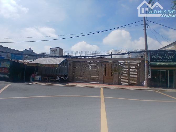 BIỆT THỰ SÂN VƯỜN 1000M2 SANG TRỌNG RỘNG RÃI BẬC NHẤT HÓC MÔN - 9