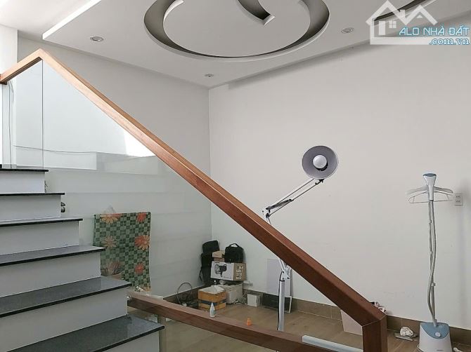 CỰC HÓT NHÀ 3 TẦNG MẶT TIỀN NGUYỄN CAO_VỊ TRÍ VÍP_DT 75M2_NGANG 5M_NHỈNH 6 TỶ - 9