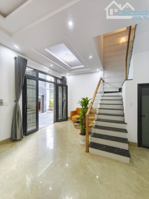 CẦN BÁN NHÀ 1 TRỆT 3 LẦU HẺM Ô TÔ TRƯƠNG CÔNG ĐỊNH THÔNG LÊ HỒNG PHONG – P.7 – 40M2 - 5.6Ỷ - 9