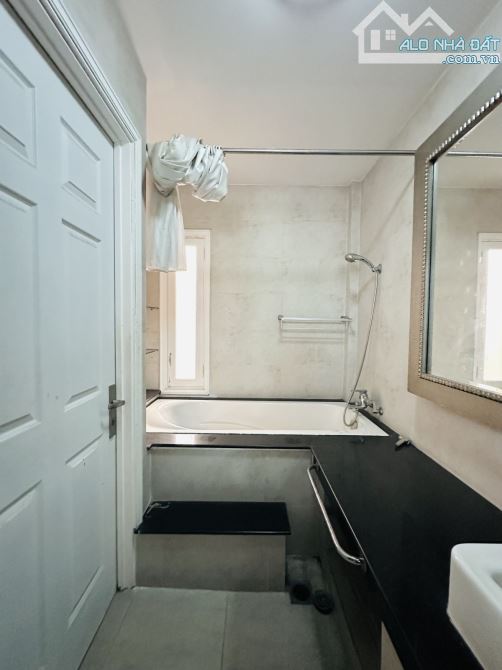 Bán nhà Bình Thạnh - Hẻm nhựa xe tải tránh - Khu phân lô - 77m2 - 18.7 tỷ - 9