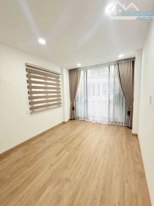 💥HIẾM - XE HƠI TỚI NHÀ - ĐẶNG VĂN NGỮ - PHÚ NHUẬN - GIÁ :7,3 TỈ - 3 TẦNG ĐÚC - 3 PN - 4WC - 9