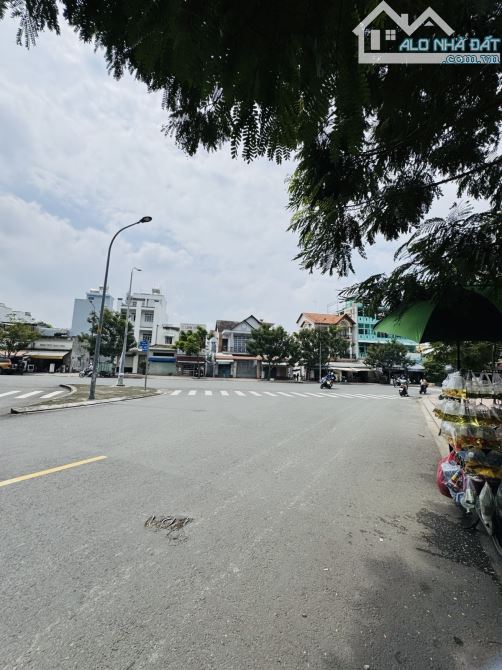 QUẬN 6 - KHU BÌNH PHÚ - HẺM XE HƠI 5M - CĂN GÓC 2 MT - DT 52M NỞ HẬU TÀI LỘC - NHỈNH 5 TỶ - 9