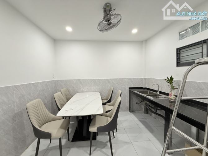 BÁN NHÀ 2 TẦNG, 55M2, HẺM 3 MÉT - PHẠM VĂN ĐỒNG, BÌNH THẠNH , GIÁ 4.x TỶ - 9
