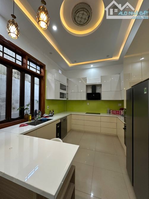 Bán nhà 4 tầng Mặt tiền đường HÀN MẠC TỬ - VỸ DẠ - HUẾ - Chỉ 8,x tỷ/ 150m2 - 9