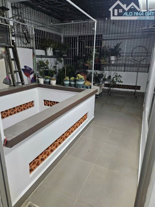 12tỷ quá rẻ cho căn nhà thu nhập tốt 30tr/tháng, có 2 lối đi riêng biệt. - 9
