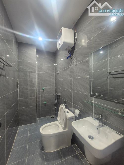 Chính chủ bán nhà 3 tầng tại Cam Lộ ,Hùng Vương , Hồng Bàng Giá 2 tỷ 550 - 9
