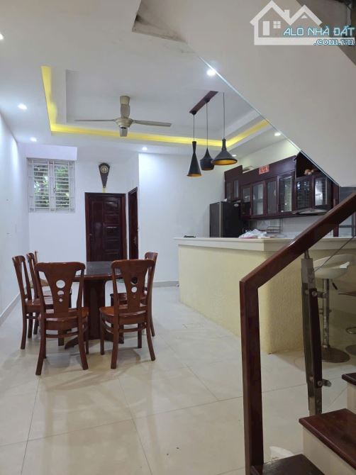 CHO THUÊ NHÀ 2 TẦNG MẶT TIỀN GẦN ĐỒNG KHỞI, TP HUẾ - 9