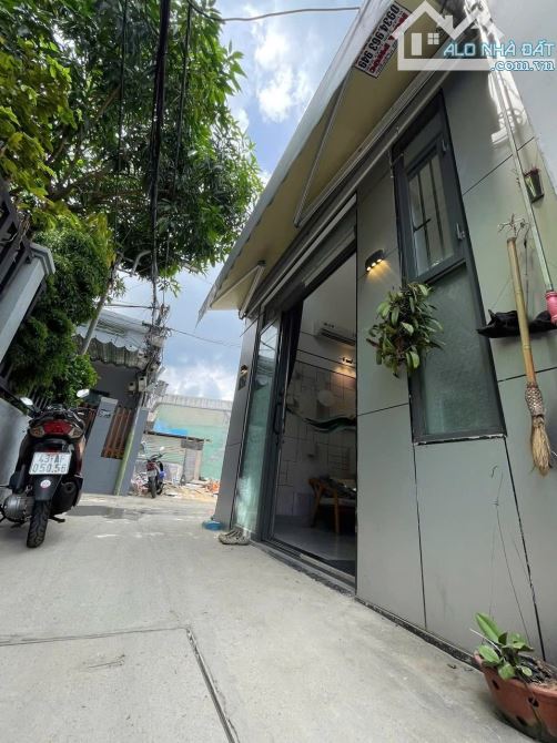 Nhà gác lửng 2 mặt kiệt Huỳnh Ngọc Huệ có phòng ngủ dưới thông thoáng chỉ 2ty520 - 5