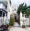 BÁN BIỆT THỰ 3 TẦNG XÂY DỰNG PHONG CÁCH CỔ ĐIỂN. DT: 135M2/ NGANG 6M.GIÁ CHỈ HƠN 6 TỎI
