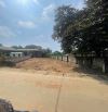 Bán lô đất diện tích 207m2. Giá rẻ. Sổ đỏ pháp lý rõ ràng. Đường thông tứ phía