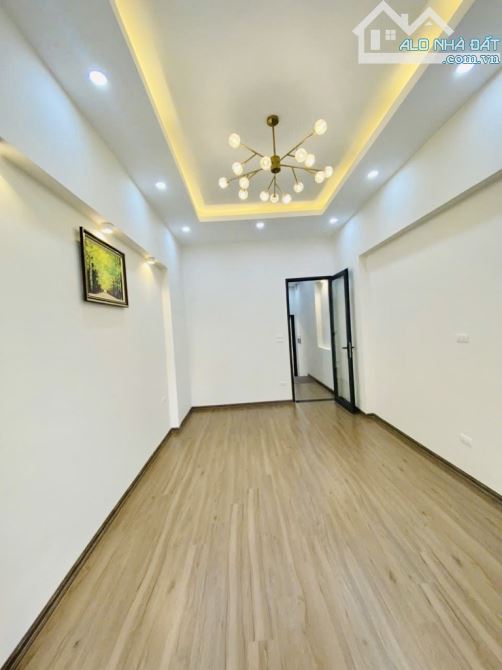 BÁN NHÀ TRONG PHỐ CÁT LINH - ĐỐNG ĐA DT 62,8M2 4TẦNG GIÁ 9,4TỶ