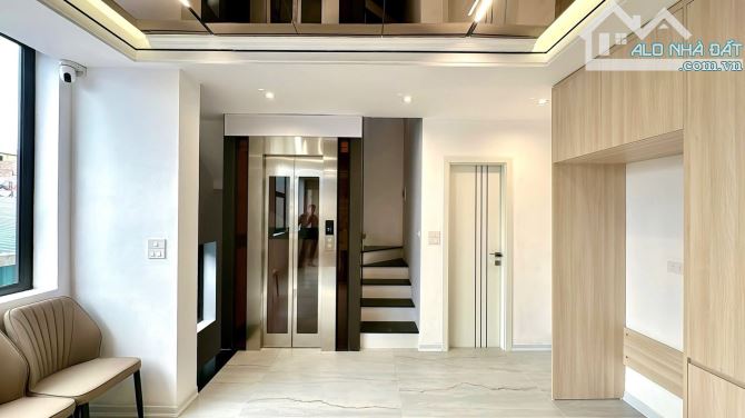 BÁN NHÀ - PHÂN LÔ - HOÀNG VĂN THÁI - GẦN PHỐ - NHÀ ĐẸP - THANG MÁY - Dt: 52m2*6T