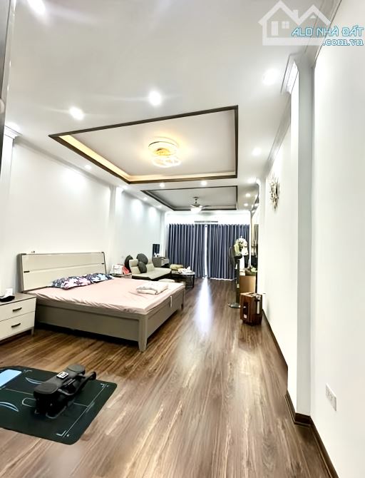 6T thang máy Trần Quang Diệu, phân lô ô tô tránh, KDVP, mặt tiền vip, gara, 66m2