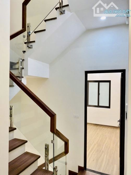 BÁN NHÀ TRONG PHỐ CÁT LINH - ĐỐNG ĐA DT 62,8M2 4TẦNG GIÁ 9,4TỶ