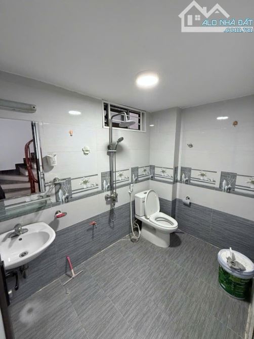 SIÊU PHẨM NHÀ 5 TẦNG PHỐ VĨNH TUY – HÀNG XÓM TIMES CITY – SỔ VUÔNG ĐẸP – GIÁ CHỈ 8.8 TỶ!