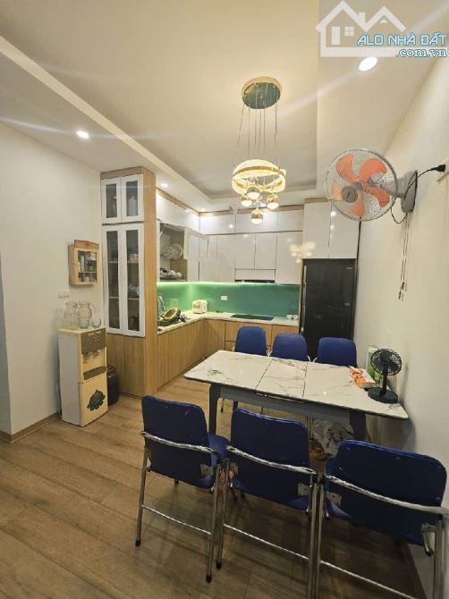 Bán Gấp ChungC. RESCO Phạm Văn Đồng. Lô Góc.100m. 3pn2vs. 7,05 tỷ. Full nội thất Xịn.Víp - 1