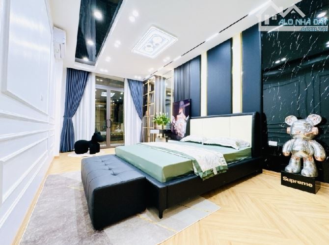 BÁN NHÀ. PHỐ TRẦN DUY HƯNG. DIỆN TÍCH 44M. THỰC TẾ 52M. 6 TẦNG THANG MÁY. GIÁ 17.8 TỶ - 1