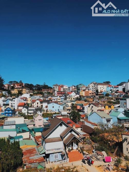 💼 Khách Sạn CHDV Đà Lạt – Full Nội Thất, Hẻm Xe Hơi, Kinh Doanh Tốt, Giá 25 Tỷ - 1