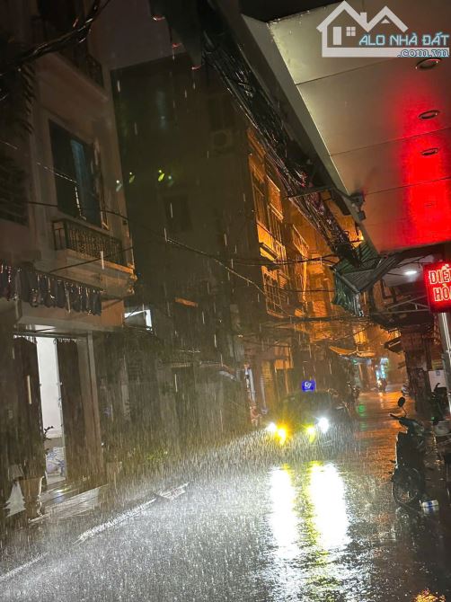 Chính chủ đăng bán nhà mặt phố Hà Đông -VỈA HÈ-Ô TÔ TRÁNH DT: 71m2 - 3 Tầng - chỉ 17,6 tỷ