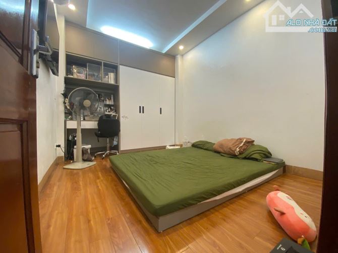 BÁN NHÀ 4 TẦNG ĐẸP LONG LANH TẠI NGÕ 297 ĐỘI CẤN BA ĐÌNH 22M2 LÔ GÓC ĐẸP CÓ 102 CHỈ 6.95