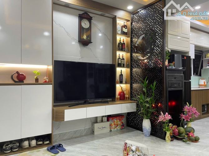 CHUNG CƯ N2C HOÀNG MINH GIÁM 58.3M2, 2PN, 2WC, FULL NỘI THẤT, VIEW CÔNG VIÊN, GIÁ 5.65 TỶ