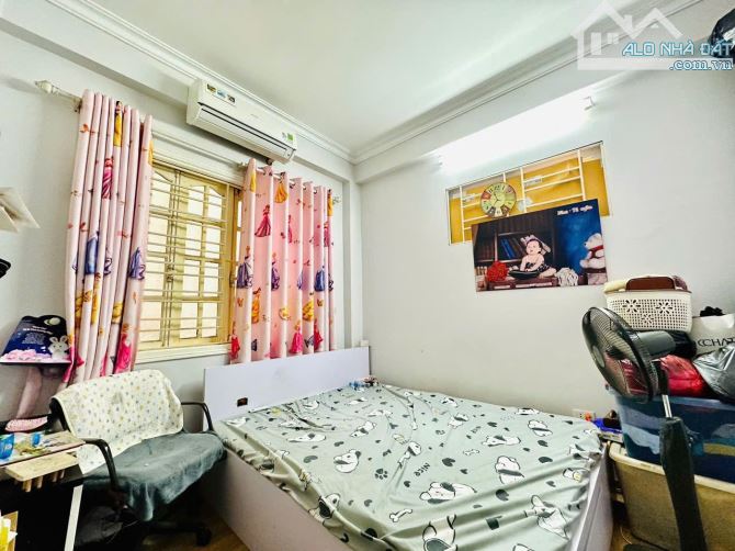 NHÀ ĐẸP – LÔ GÓC 3 MẶT THOÁNG – NGÕ THÔNG TỨ TUNG – CÁCH Ô TÔ 30M – GẦN CẦU NHẬT TÂN, T