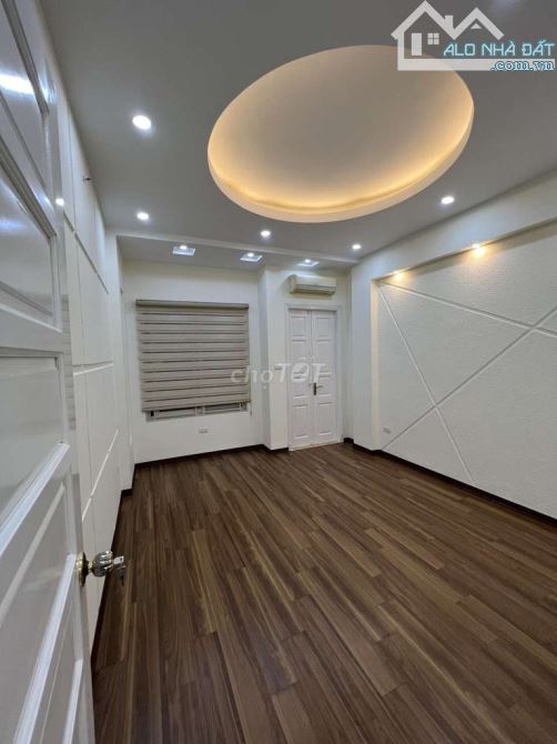 Cho thuê nhà phố Tây Sơn dt 35mx 5 tầng, 3PN, 4WC, 12tr/th - 2