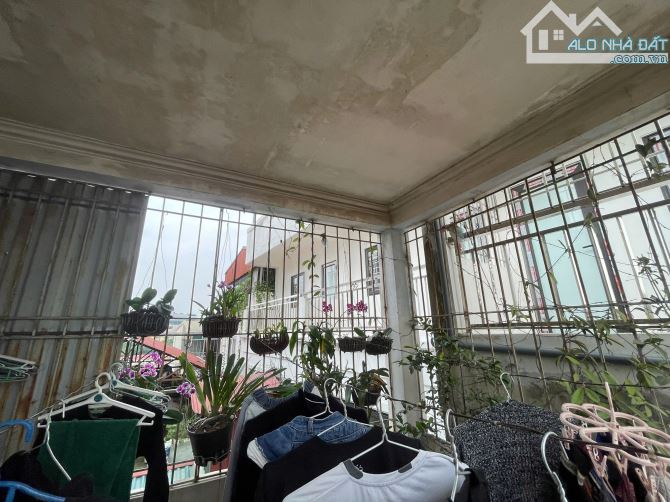 Nhà riêng đẹp xịn - ngõ nông 10m ra oto tránh tại Đường Thanh Liệt, Thanh Trì giá 6,4 tỷ.