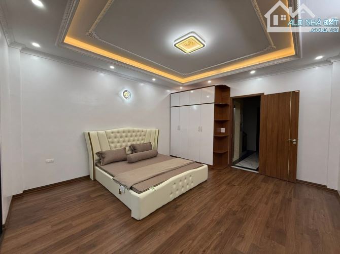 Nhà Vip Trung Liệt – Gần Phố Thái Hà, 45m², 5T Mới Đẹp, Thang Máy NK, Ở Ngay – Giá 8.4 Tỷ