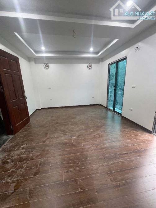 MẶT NGÕ THÔNG – KINH DOANH ĐỈNH – OTO ĐỖ CỬA – NHÀ 3 THOÁNG VĨNH VIỄN – VỊ TRÍ VÀNG HAI BÀ