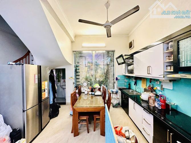 NHÀ ĐẸP – LÔ GÓC 3 MẶT THOÁNG – NGÕ THÔNG TỨ TUNG – CÁCH Ô TÔ 30M – GẦN CẦU NHẬT TÂN, T