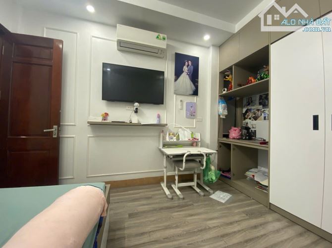 BÁN NHÀ 4 TẦNG ĐẸP LONG LANH TẠI NGÕ 297 ĐỘI CẤN BA ĐÌNH 22M2 LÔ GÓC ĐẸP CÓ 102 CHỈ 6.95