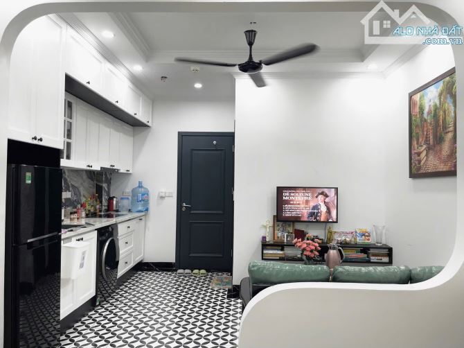 Toà CHDV Vĩnh Phúc lô góc thông tứ tung gần ĐH RMIT 50m2*5T 8PN KK full nội thất, PCCC - 4