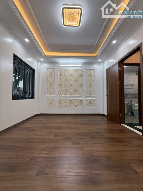 Nhà Vip Trung Liệt – Gần Phố Thái Hà, 45m², 5T Mới Đẹp, Thang Máy NK, Ở Ngay – Giá 8.4 Tỷ