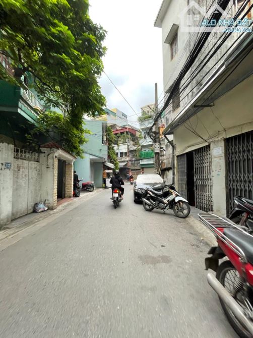 Nhà đẹp ngõ 168 Hào Nam, thông ô tô, KD, 6T thang máy, gara, MT5.5m, 2 thoáng, ở luôn