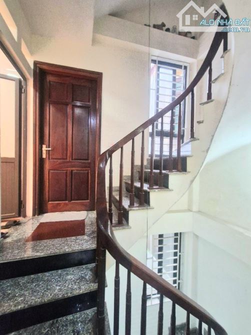 Nhà đẹp Đại từ Linh Đàm dân xây 34m 5 tầng ở ngay