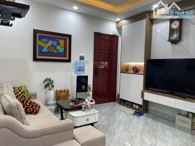 CHUNG CƯ N2C HOÀNG MINH GIÁM 58.3M2, 2PN, 2WC, FULL NỘI THẤT, VIEW CÔNG VIÊN, GIÁ 5.65 TỶ
