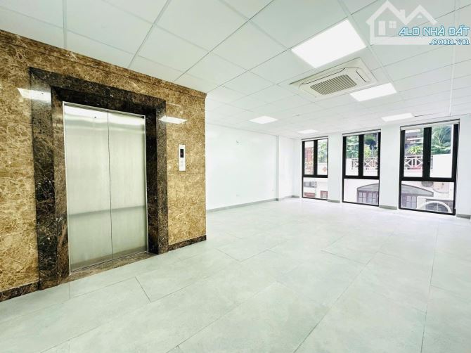 TOÀ VĂN PHÒNG QUAN NHÂN 65m2, 9T THANG MÁY, MT 5.5m - 36 TỶ CÓ HẦM, ÔTÔ TRÁNH, KINH DOANH