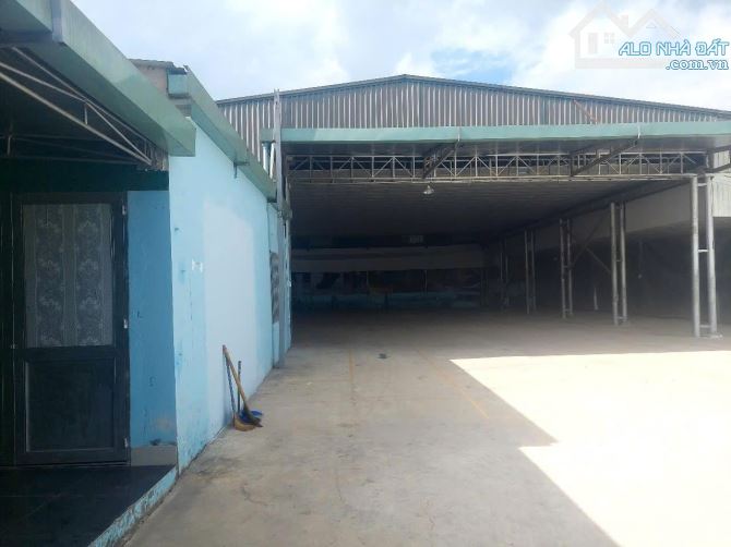 Cho thuê kho 630m², đường xe container vào tận nơi chân cầu Rạch Tra giá 30 triệu